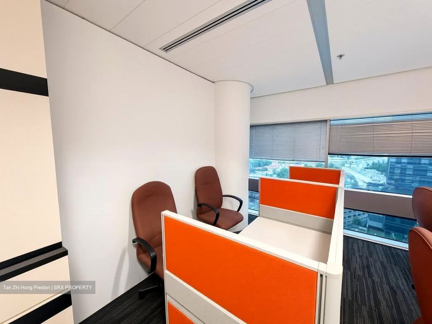 Gateway East (D7), Office #627359971